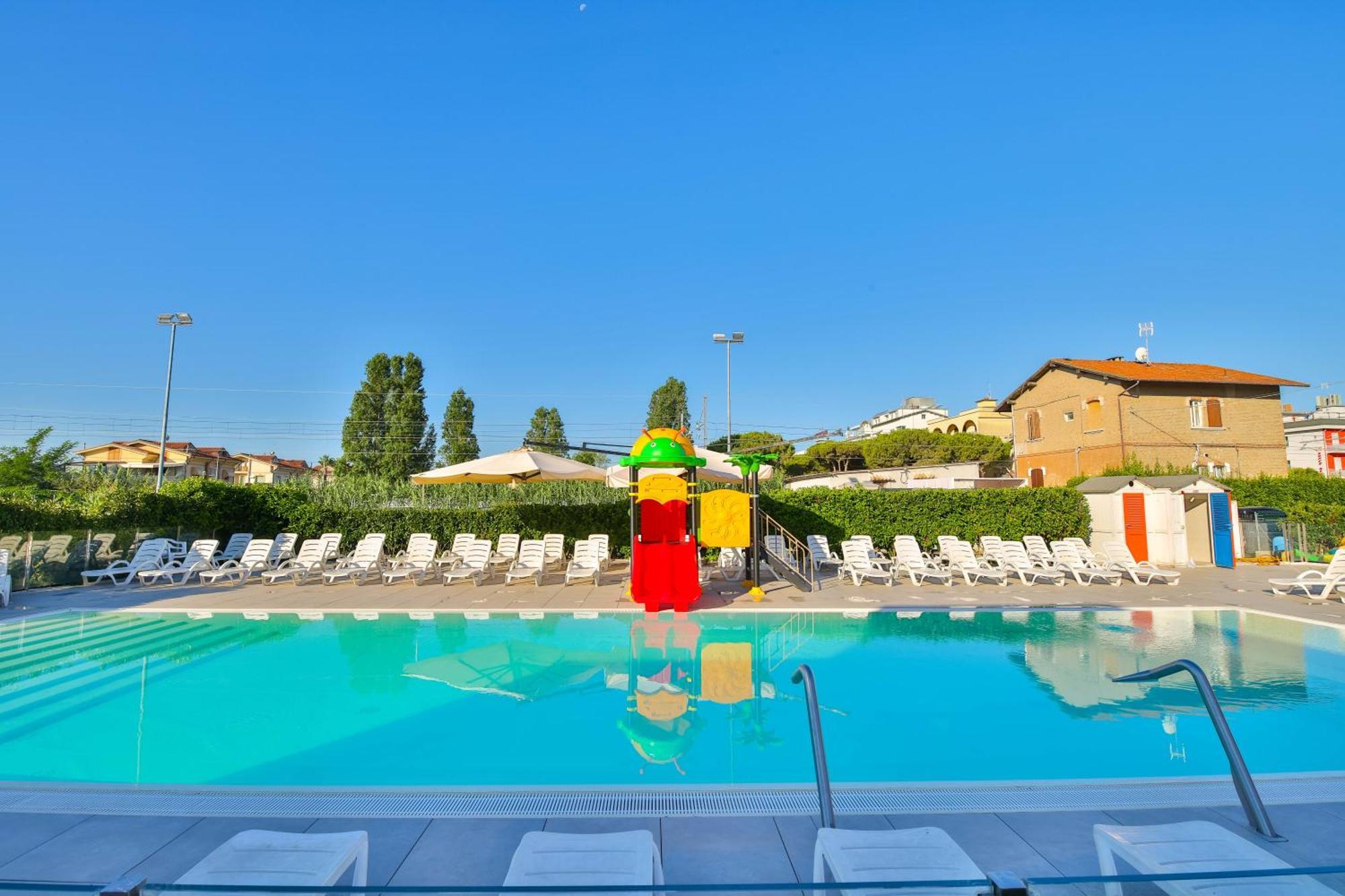 מיסאנו אדריאטיקו Ciccio Hotel מראה חיצוני תמונה