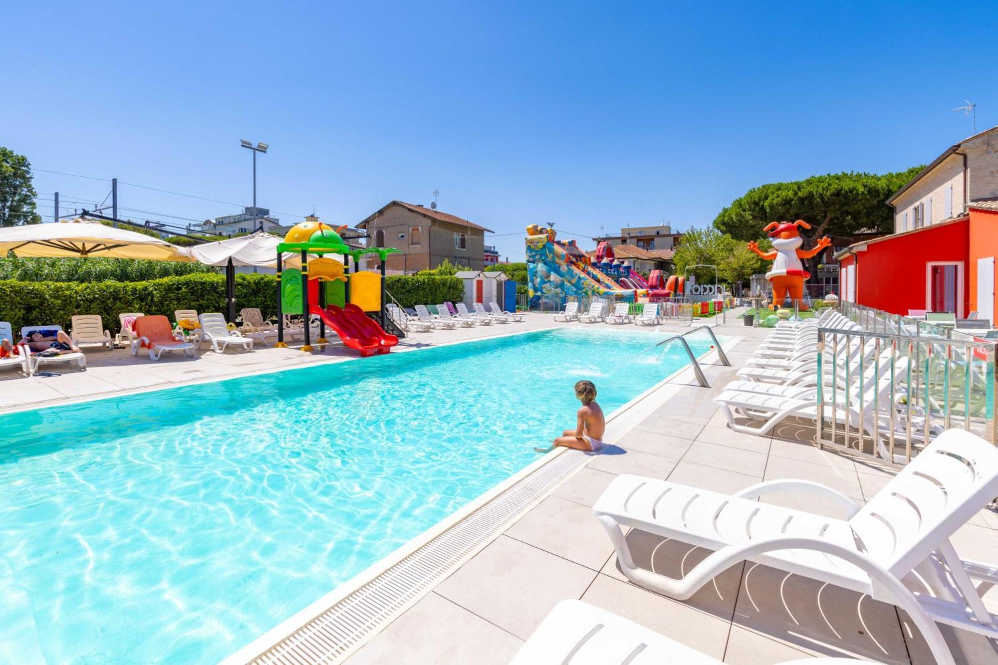 מיסאנו אדריאטיקו Ciccio Hotel מראה חיצוני תמונה